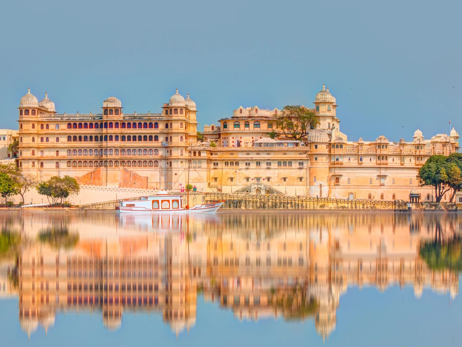 Incredible India private luxury tour
